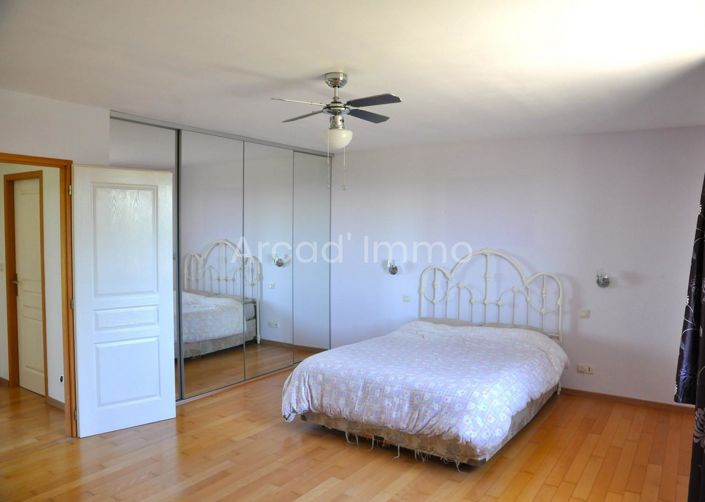 Image No.6-3 Bed House for sale