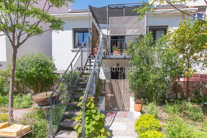 Image No.20-5 Bed House for sale