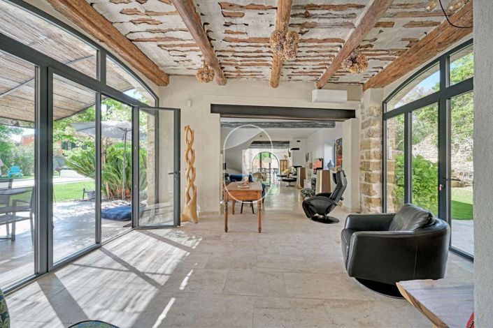 Image No.3-6 Bed House for sale