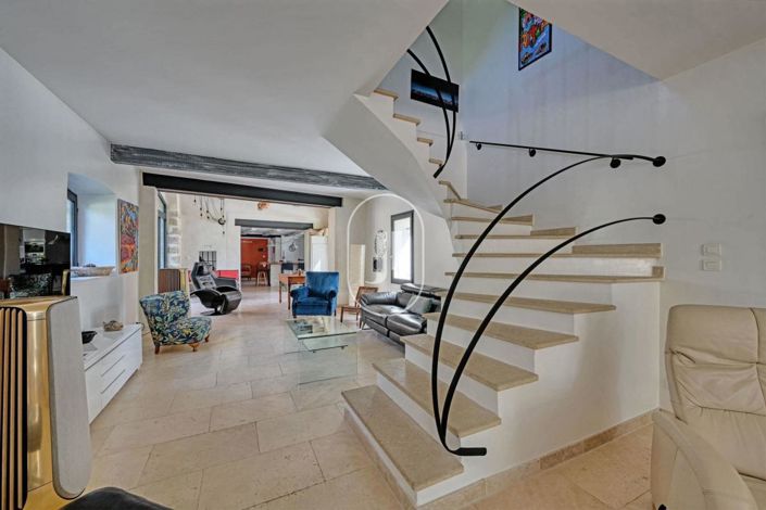 Image No.4-6 Bed House for sale