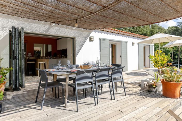 Image No.10-6 Bed House for sale