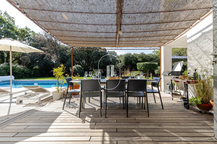 Image No.11-6 Bed House for sale