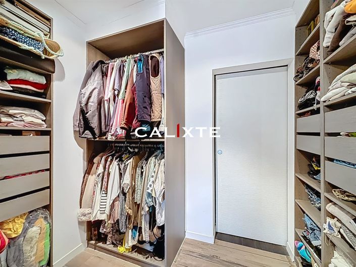 Image No.11-1 Bed Apartment for sale