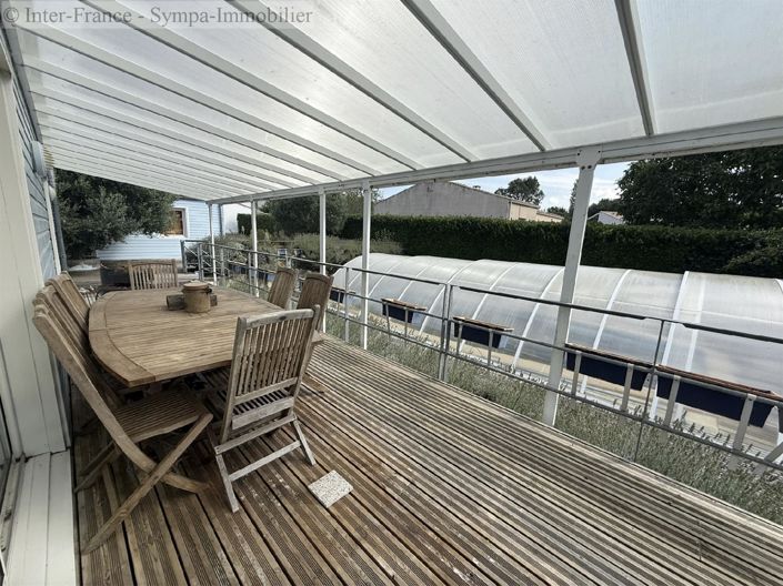 Image No.7-Propriété de 60 chambres à vendre à Marennes