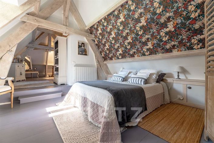 Image No.17-5 Bed House for sale