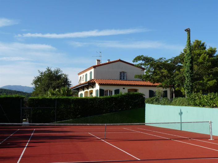 Image No.20-4 Bed House for sale