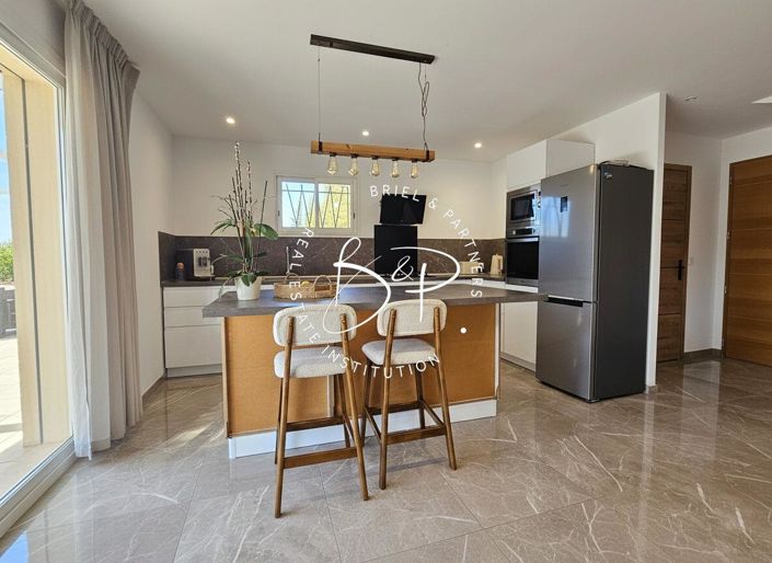 Image No.5-4 Bed House for sale