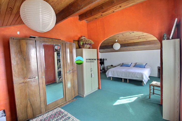 Image No.10-5 Bed House for sale