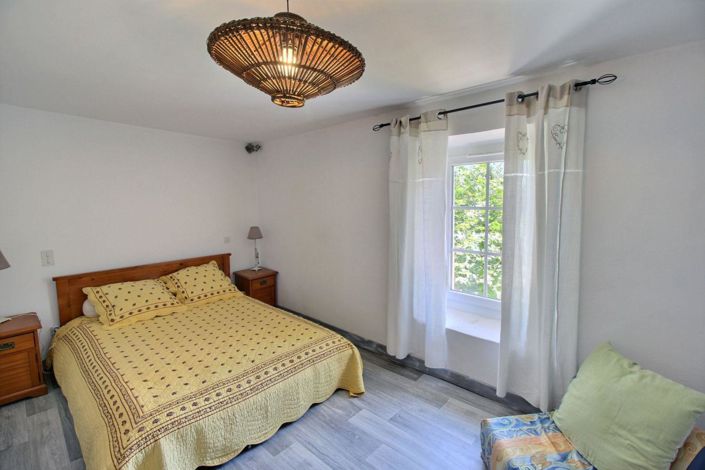 Image No.5-5 Bed House for sale