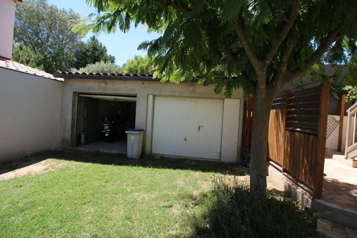 Image No.8-5 Bed House for sale