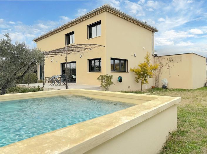 Image No.1-3 Bed House for sale