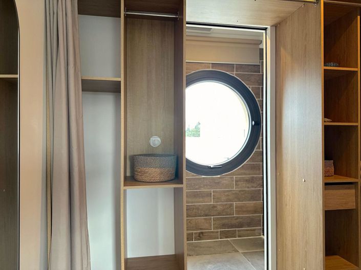 Image No.10-3 Bed House for sale