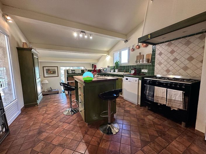 Image No.8-4 Bed House for sale