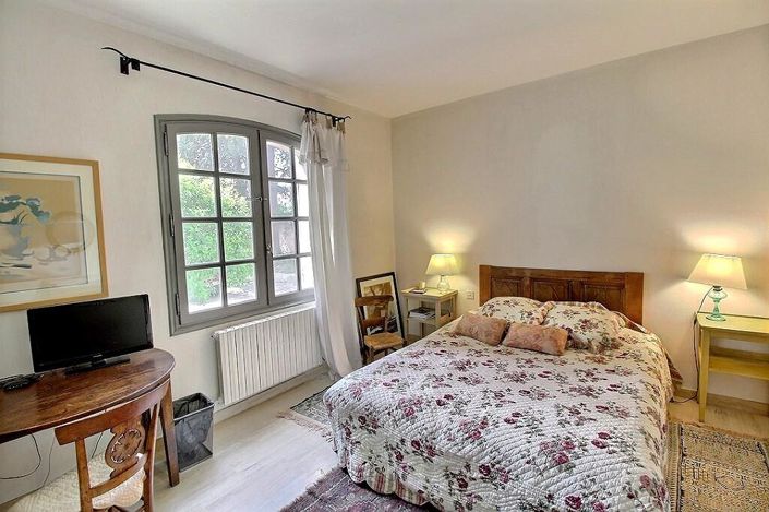 Image No.10-6 Bed House for sale