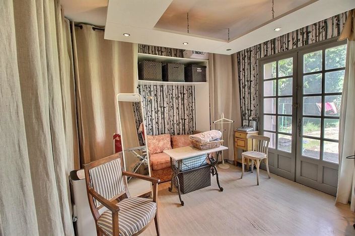 Image No.9-6 Bed House for sale