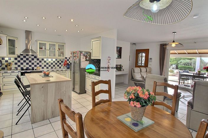 Image No.7-3 Bed House for sale