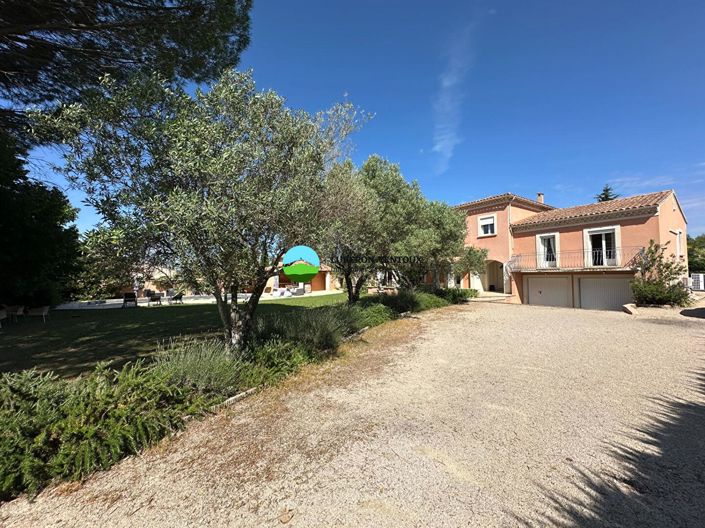 Image No.10-6 Bed House for sale