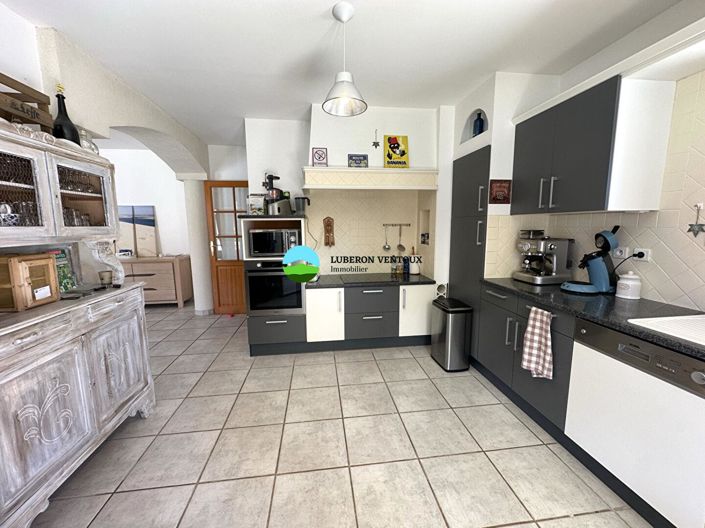 Image No.4-6 Bed House for sale