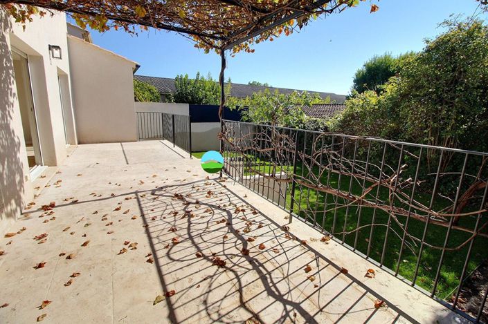 Image No.2-3 Bed House for sale