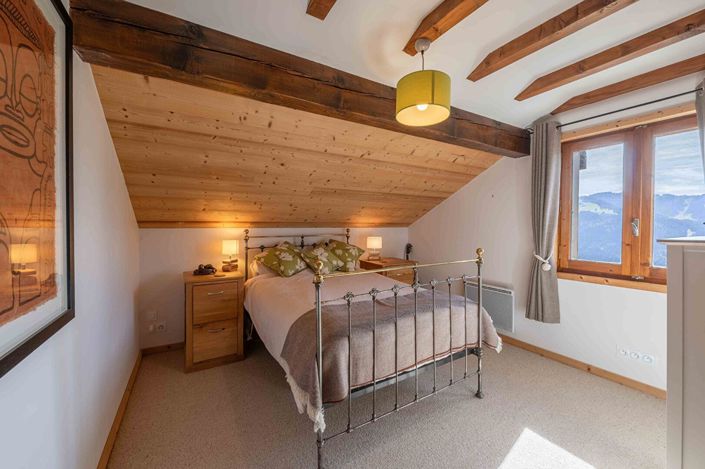 Image No.11-3 Bed House for sale