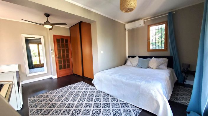 Image No.7-5 Bed House for sale