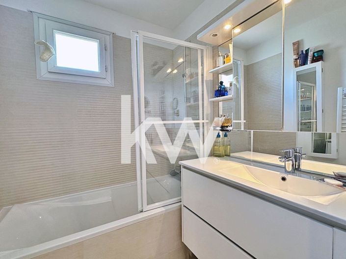 Image No.12-4 Bed House for sale