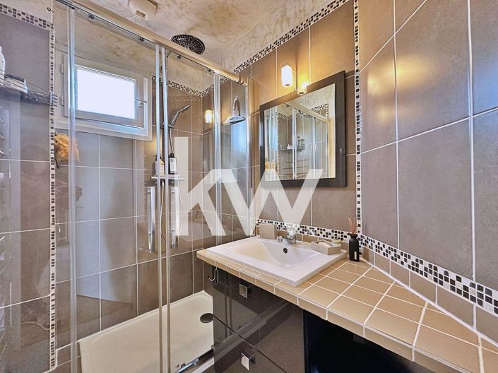 Image No.14-4 Bed House for sale