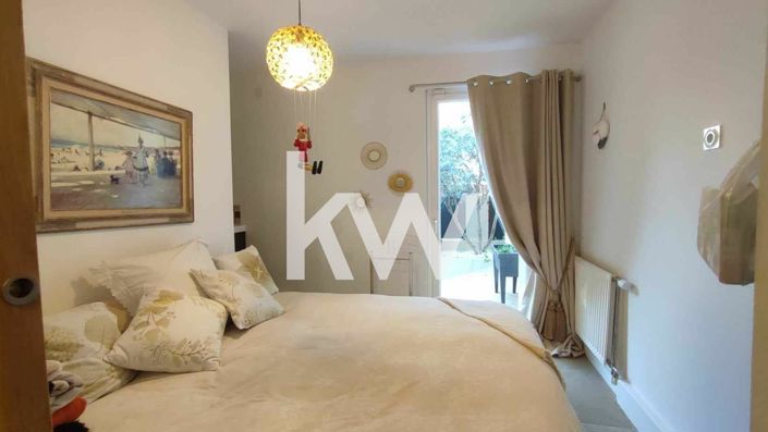 Image No.15-4 Bed House for sale