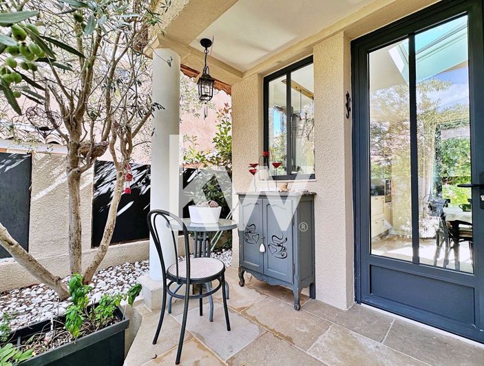 Image No.8-4 Bed House for sale