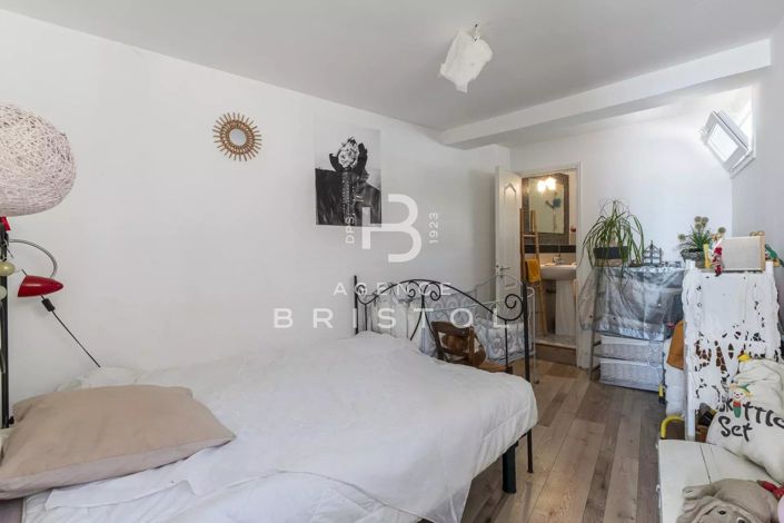 Image No.13-3 Bed House for sale