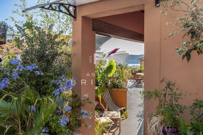 Image No.14-3 Bed House for sale