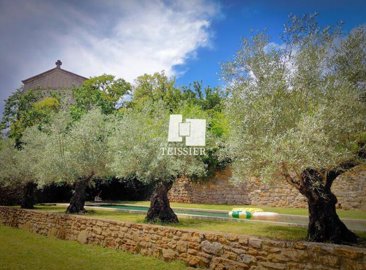 9 Bed House for sale