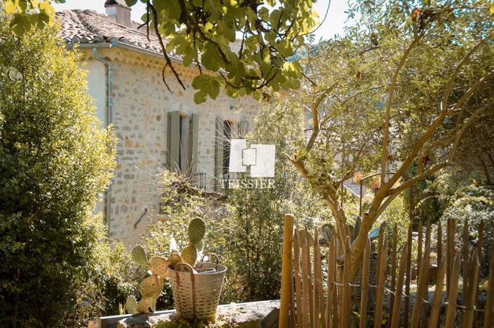 Image No.5-9 Bed House for sale