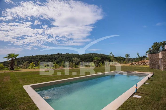 Image No.5-5 Bed House for sale