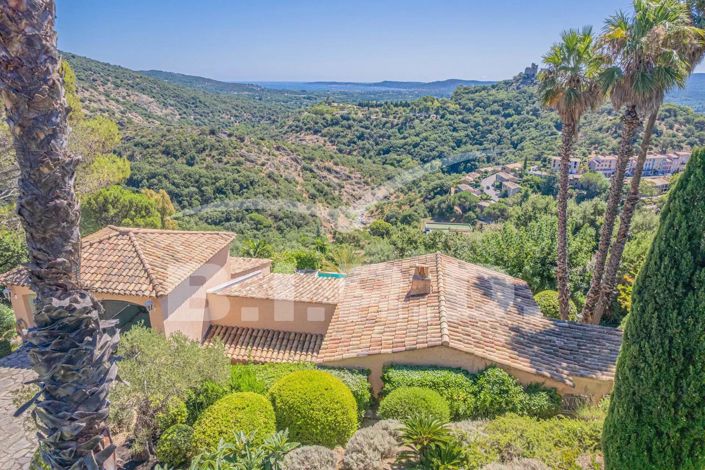 Image No.16-7 Bed House for sale