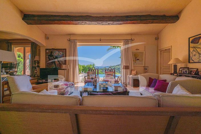 Image No.6-7 Bed House for sale