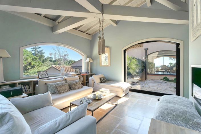 Image No.6-5 Bed House for sale