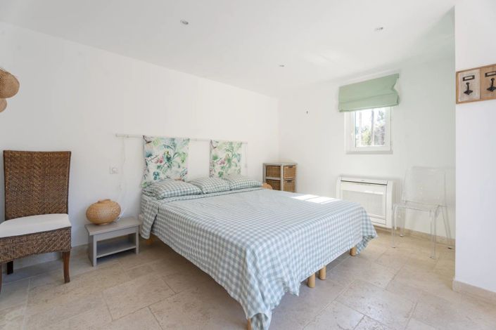 Image No.13-4 Bed House for sale