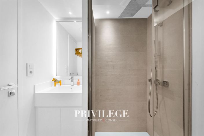 Image No.18-2 Bed Apartment for sale