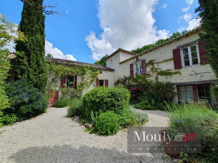 Image No.1-4 Bed House for sale