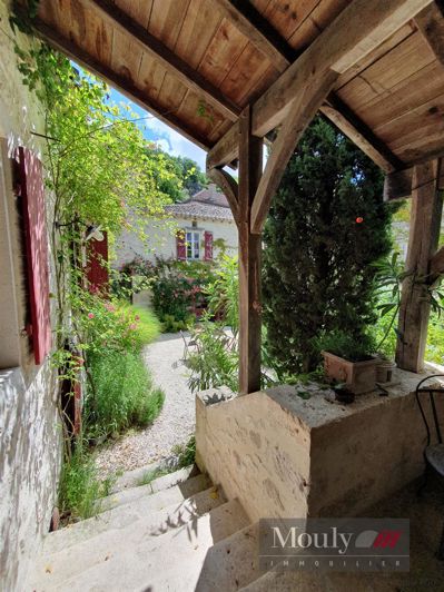 Image No.2-4 Bed House for sale