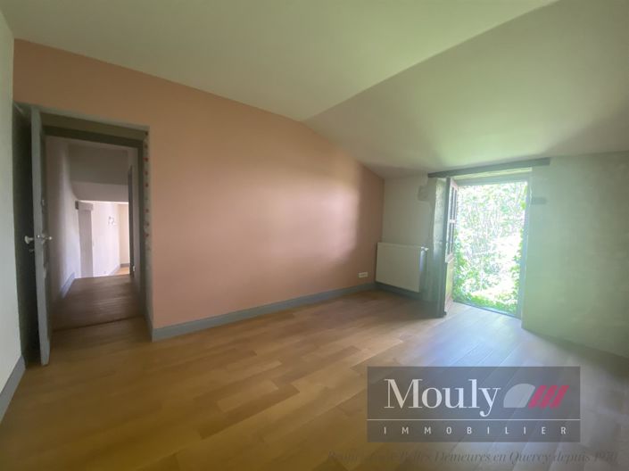 Image No.22-4 Bed House for sale