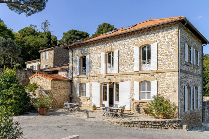 Image No.11-13 Bed House for sale