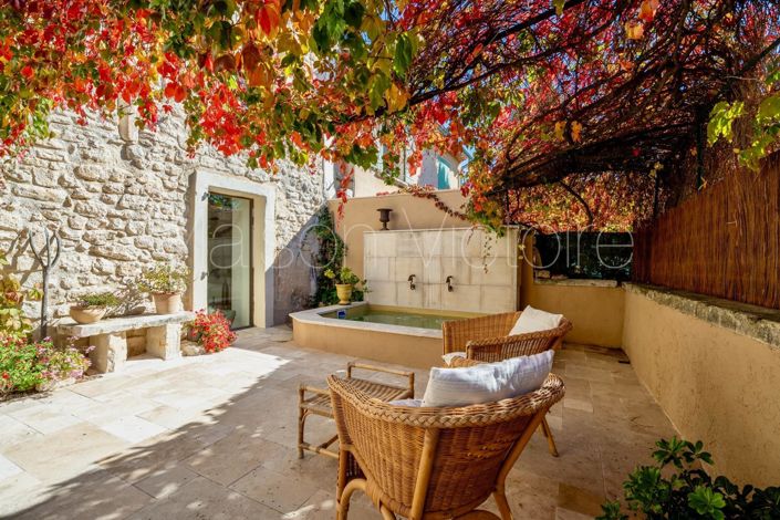 Image No.8-5 Bed House for sale