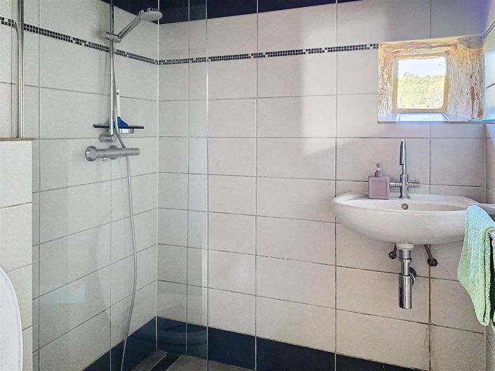 Image No.16-5 Bed House for sale