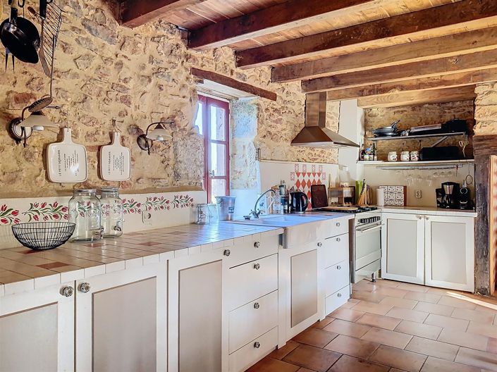 Image No.6-5 Bed House for sale