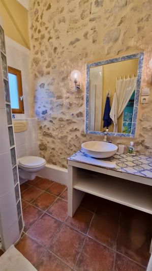 Image No.13-1 Bed House for sale