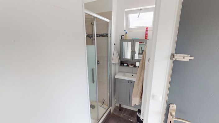 Image No.11-3 Bed House for sale