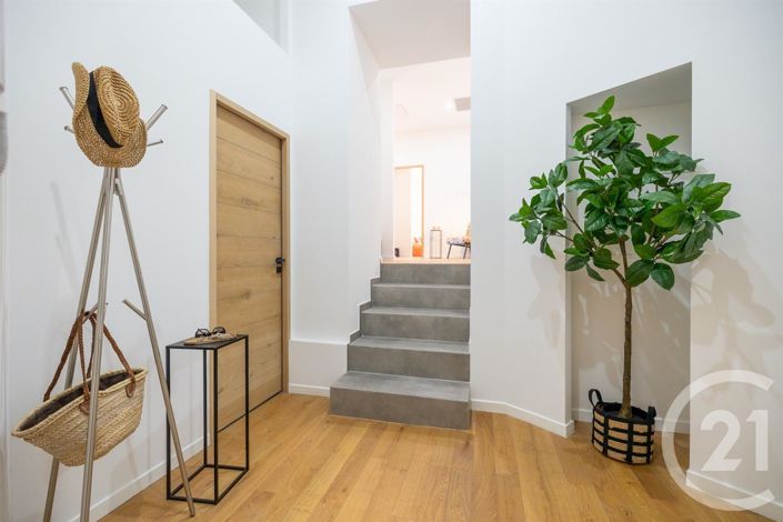 Image No.7-3 Bed Apartment for sale