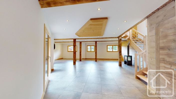 Image No.9-4 Bed Property for sale